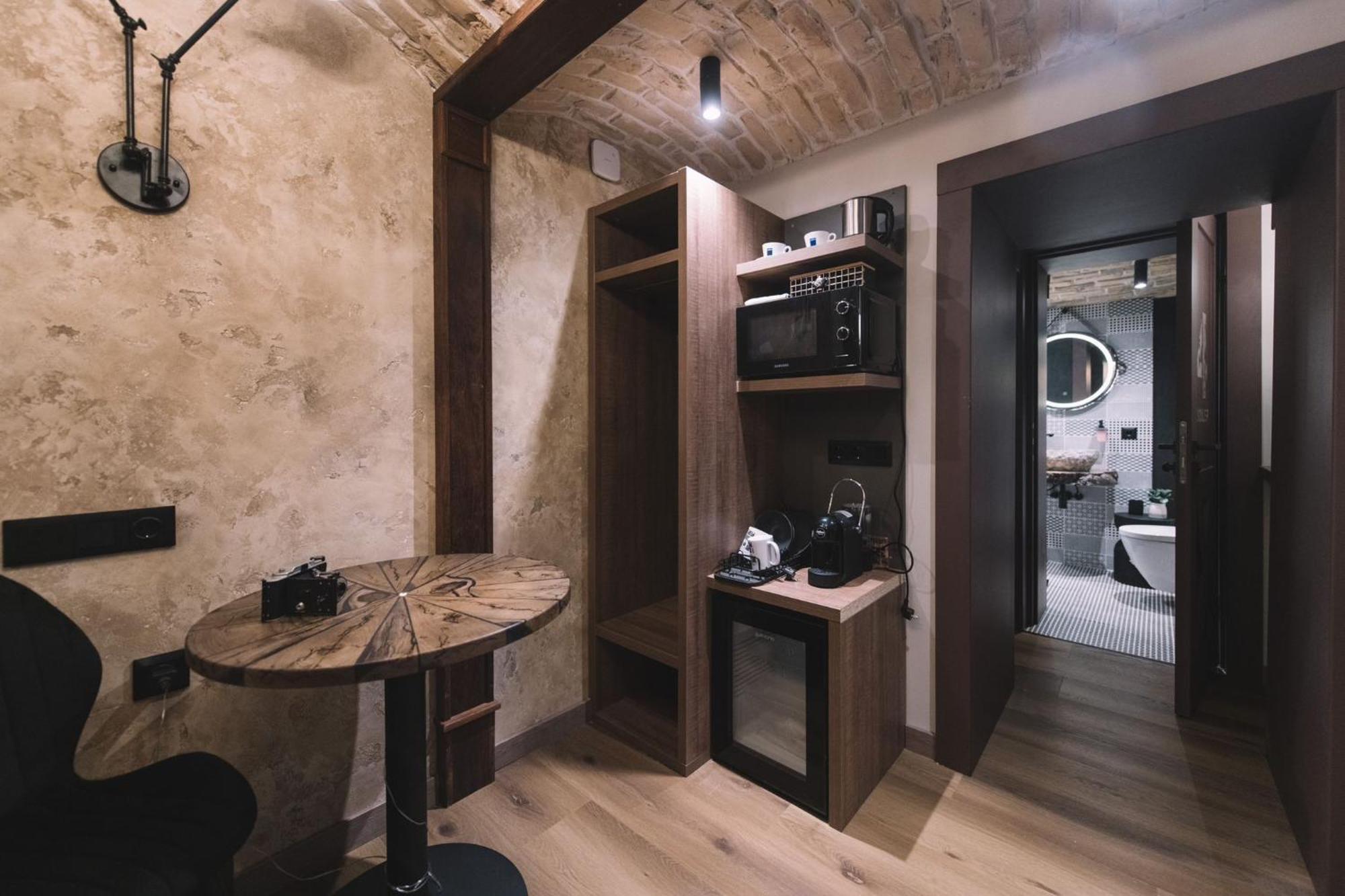 Апартаменти Photographer Rudolf's - Ground Floor With Separate Entrance Рига